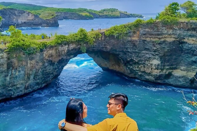 Nusa Penida Day Tour Kelingking Broken and Angels Bay - Lunch by the beach: the fuel you actually notice