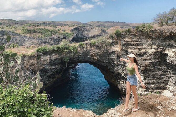 One Day Private Tour East & West Nusa Penida by Penidago - Pasih Uug and the Broken Beach Archway Effect