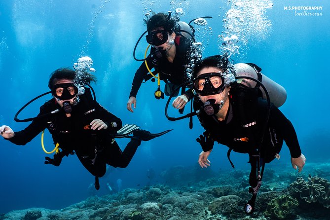 Open Water Course in Tulamben - Get Certified in Bali - The scuba training center setup: Wi-Fi, lockers, showers, and a warung