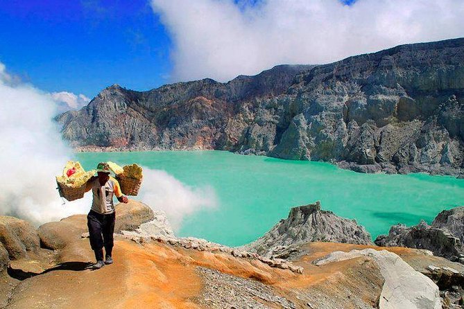 Overnight Mount Ijen Blue Fire Trek Tour From Bali (Private-All Inclusive) - Day 2 at Ijen Crater: Blue Fire, Sulfur Mining, and Safety Mask Reality