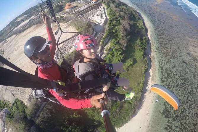 Paragliding Bali at Uluwatu Cliff with Photos/Videos - Gear, comfort, and what to wear so you enjoy the experience