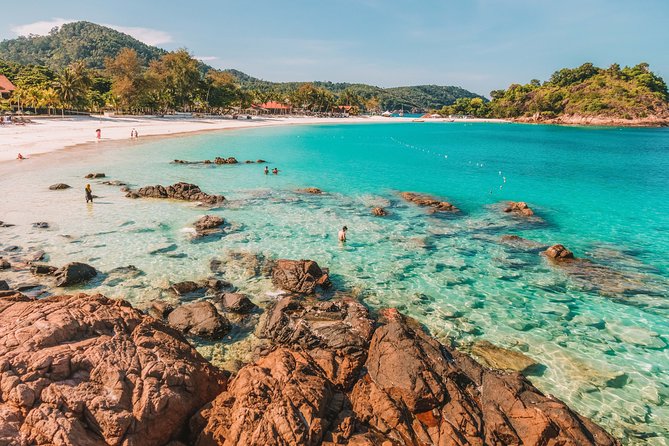 Pink Beach and Southeast Gili Islands Private Tour – Full Day - Stop 1: Gili Petel Area and Gili Petelu Snorkeling Time
