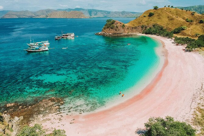 Pink Beach and Southeast Gili Islands Private Tour – Full Day - What Makes This Private Tour Feel Worth It