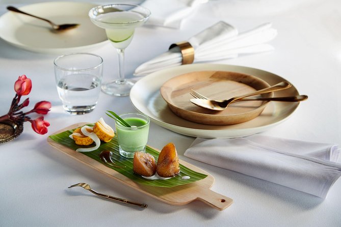 Private 6-Course Romantic Candlelight Dinner Overlooking Ubud Valley - The doves and the sparkling wine moment