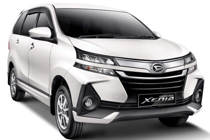 Private Airport Transfers by top trusted Drivers in Bali - Communication That Actually Helps: English and WhatsApp