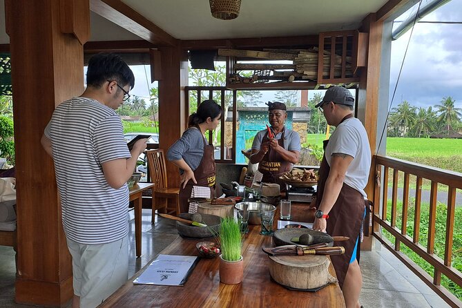 Private Balinese Cooking Class in Ubud at Santika's Home - Key highlights you will care about