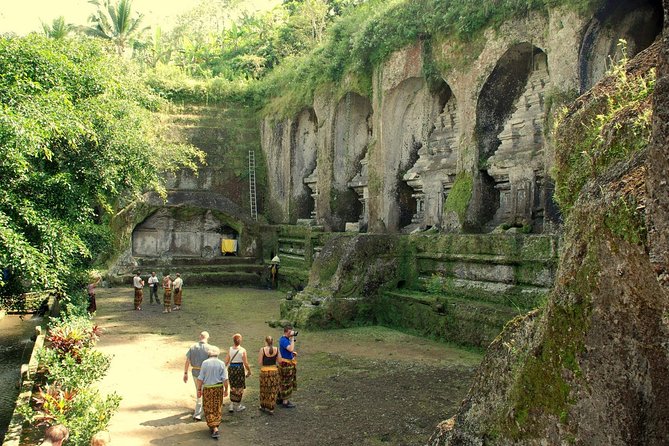 Private Full-Day Tour: Balinese Temples and Rice Terraces - Stop 3: Tirta Empul Temple, joining the holy spring blessing