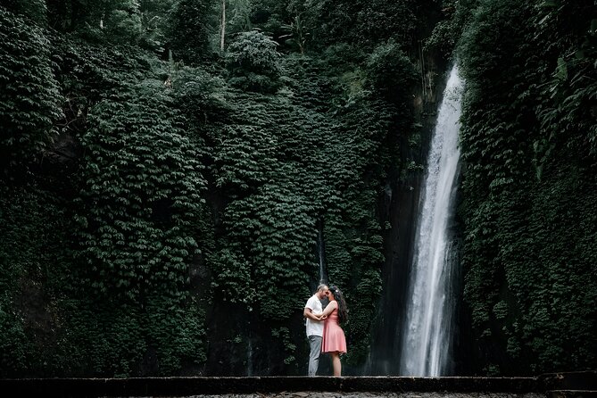 Private Full-Day Tour : North Bali Trip to Discover The Culture of Bali Island - Stop 1: Handara Iconic Gate for that signature photo