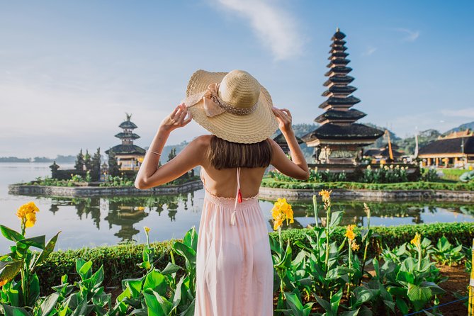 Private Full-Day West Bali Tour with Waterfall Visit - Ulun Danu Bratan Temple and Lake Beratan: the spiritual and scenic anchor