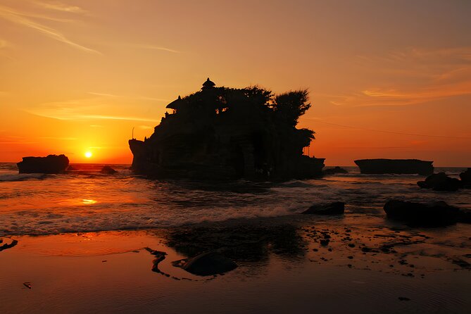 Private Half-Day Tour: Tanah Lot Sunset Trip Packages - Stop 3: Tanah Lot Temple at sunset, where timing and crowd management matter