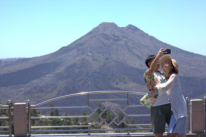 Private Tour: Bali Volcano with Jungle Swing Experience - Tegenungan Waterfall: big water, and the need for good footing