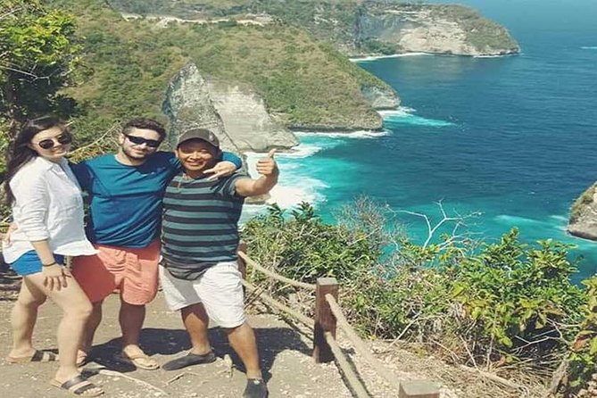 Private tour : East of Nusa Penida Day Tour All-inclusive - Molenteng Hill and the Raja Lima viewpoint: where the trees meet the sea