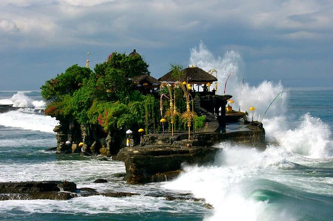 Private Tour: Full-Day Tanah Lot and Uluwatu Temples with Kecak Fire Dance Show - Padang Padang Beach: Movie Fame, Real Time to Unwind