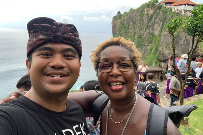 Private Tour: Half Day Uluwatu Tour - Pantai Melasti Ungasan: switching from temple views to performance energy