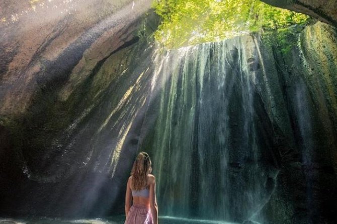 Private Tour Lempuyang, Tirta gangga, tukad Cepung Waterfall - Tukad Cepung waterfall, the cave light and how to enjoy it