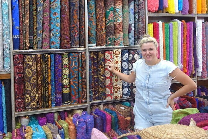 Private Tour of Ubud Art Village from Bali - Lunch in between crafts: fuel for a 5 to 6 hour art day
