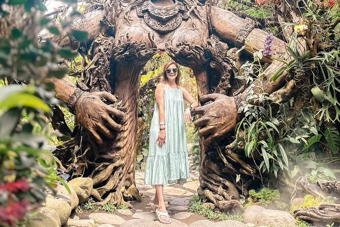 Private Ubud Instagrammable Tour - All Inclusive - Sari Timbul by Kubu Bali: blown glass, gardens, and swings