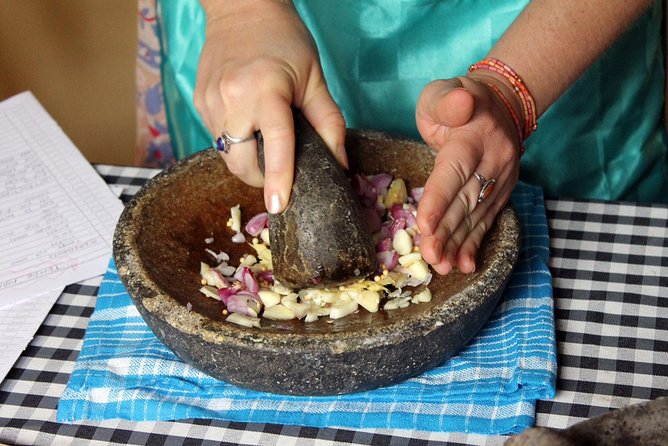 PRIVATE Ubud Market Tour & Balinese Cooking Class with Putu - Timing and logistics that matter on the ground