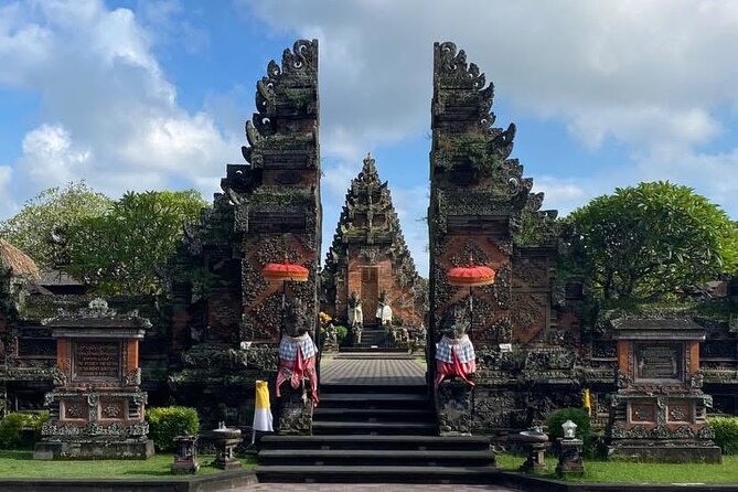 Private Ubud Tour - Sacred Monkey Forest Sanctuary: safety, rules, and that long-tailed chaos