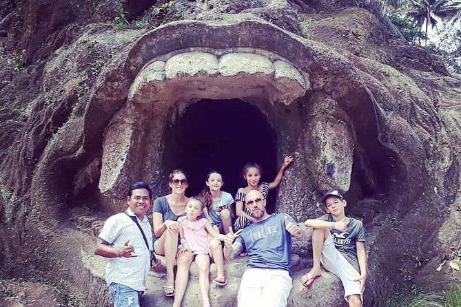 Private Ubud Tour Package - Batuan Temple for Balinese arts and painting traditions
