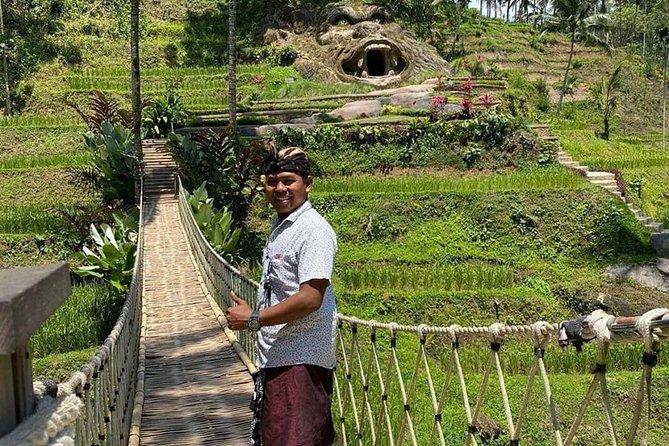 Private Ubud Tour Package - Tegalalang Rice Terrace swing and bird nest photo time