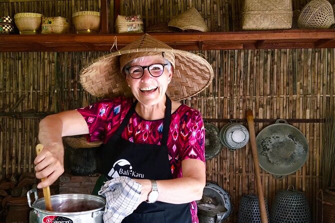 Pure Bali Village Experience, Cooking & Jamu Class+VIP Transfer - Rice planting and Balikaru farm: stingless Trigona bees and animal time