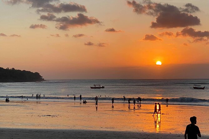 Romantic Seafood Dinner at Jimbaran - Your 2-hour flow: how the evening usually plays out