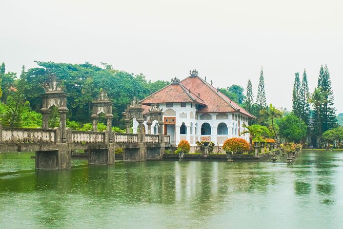 Royal Karangasem Heritage Tour - Guide quality can make or break the day
