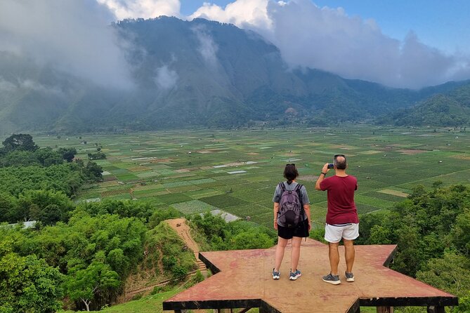 See The Stuning View Of Selong Hill And Tiu Kelep Waterfall - Bukit Selong (Selong Hill) Viewpoint: Free Entry and Panoramas