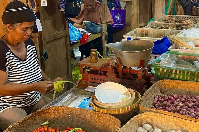 Sidemen Trekking: A Walk from a Different Perspective - Starting at Pasar Sidemen market, then switching to village lanes