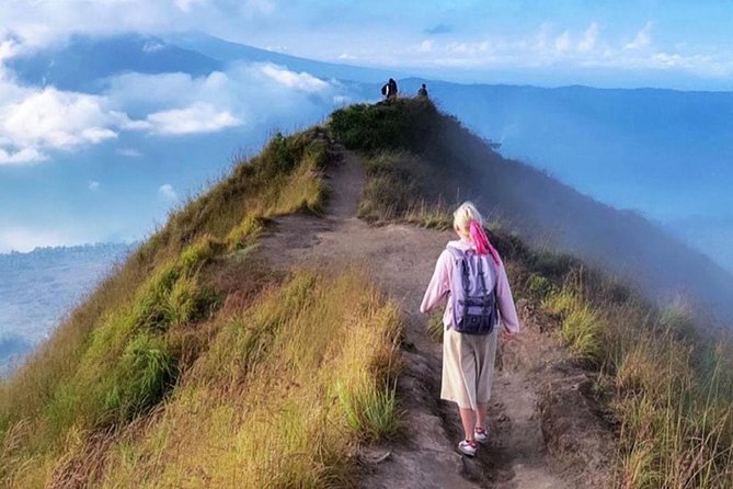 Small Group Mount Batur Sunrise Hike - Sunrise at the Summit: Breakfast, Coffee, and a Big Sky