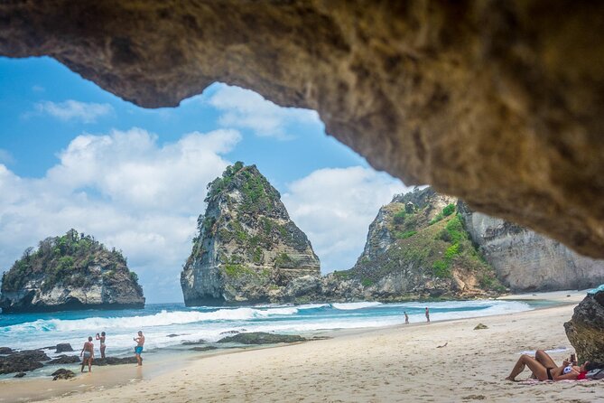 Snorkeling Adventure with East Nusa Penida Tour All Inclusive - Group size reality: small tour cap, shared snorkeling