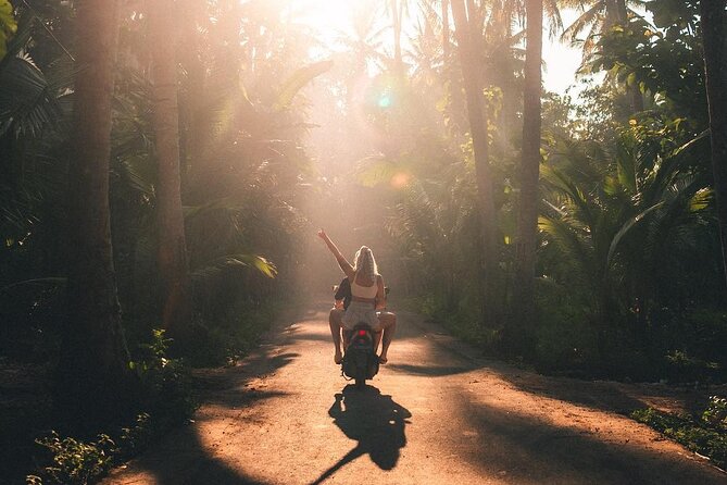 Solo Traveler in Nusa Penida - The island reality: 4 to 5 hours, traffic, and broken roads