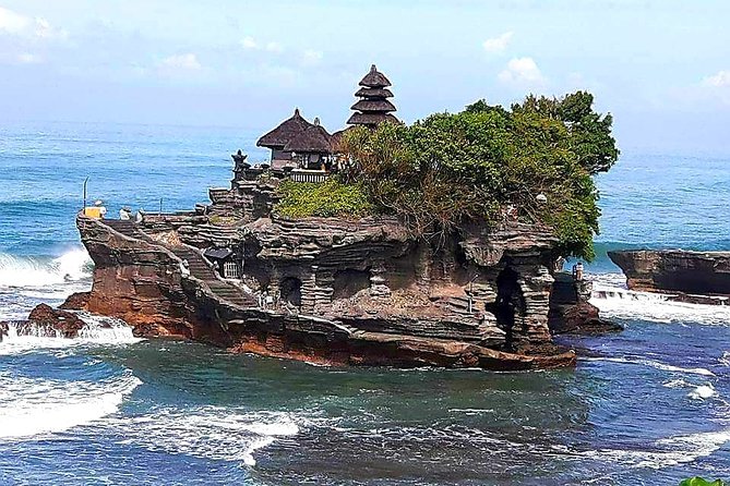 Tanah Lot and Jatiluwih Unesco Rice Terrace Private Tour - Tanah Lot Temple: Coastal views and the Batu Bolong add-on