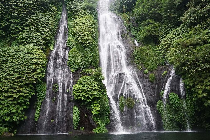 Tanah Lot and North Bali Tour: Scenic Journey - Hotel pickup, air-conditioned comfort, and a real helper on the road
