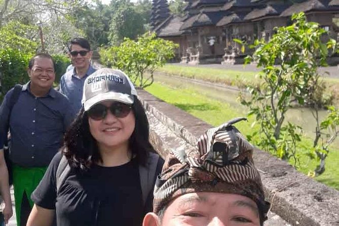 Tanah Lot Bali Temple Sunset Small Group Tour – Half Day - Tanah Lot Temple: sea temple views, waves, and guided meaning