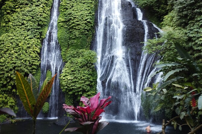 Tanah Lot Tour: Discover Bali’s Iconic Temple and Stunning Views - Stop 3: Lake Beratan and Ulun Danu Beratan Temple in the mist