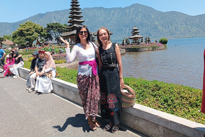 The Best Highlight Ubud Tour - Sacred Monkey Forest Sanctuary: fun to watch, easy to respect wrong