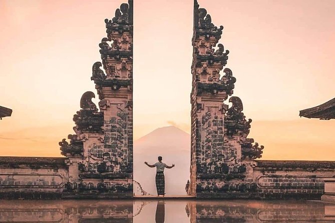 The Gates of Heavan - Ubud Jungle Swing & Waterfall Tour - Tirta Gangga Water Palace: serene pools between photo stops