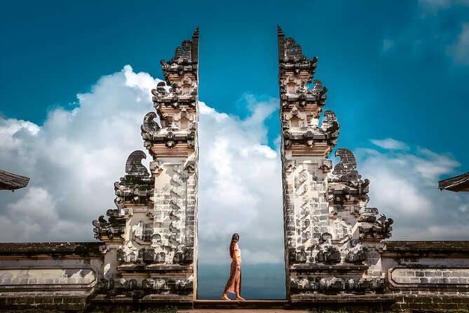 The Gates of Heaven Bali Tour : Bali Instagrammable Trip - Lempuyang Temple and the Gates of Heaven viewpoint reality