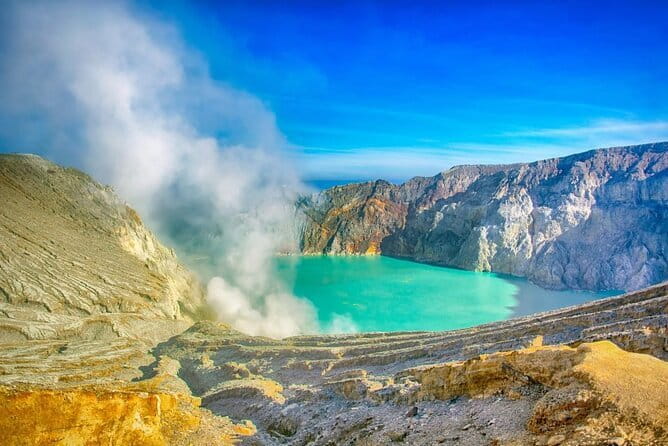 The Majestic Mount Ijen Sunrise Trekking From Bali - The midnight climb: pace, gear, and what to expect on the ground