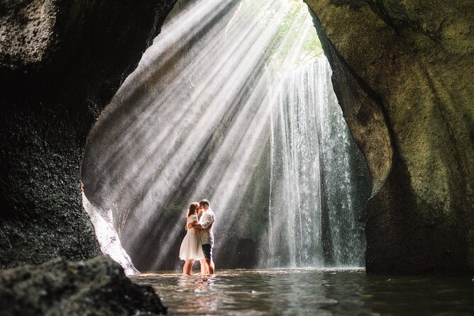 Three Main spot Bali Waterfall with Swing - Stop 2 Tibumana Waterfall: Quieter, More Local Energy