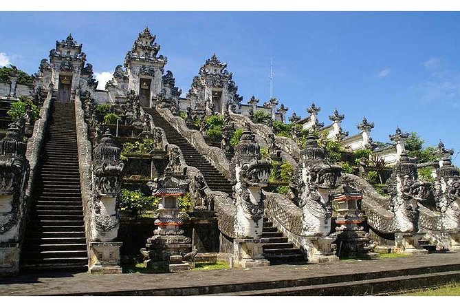 Tour Gate of Heaven at Lempuyang Temple - Blue Lagoon Snorkeling with lunch - Driving from Kuta, the value of a private air-conditioned car