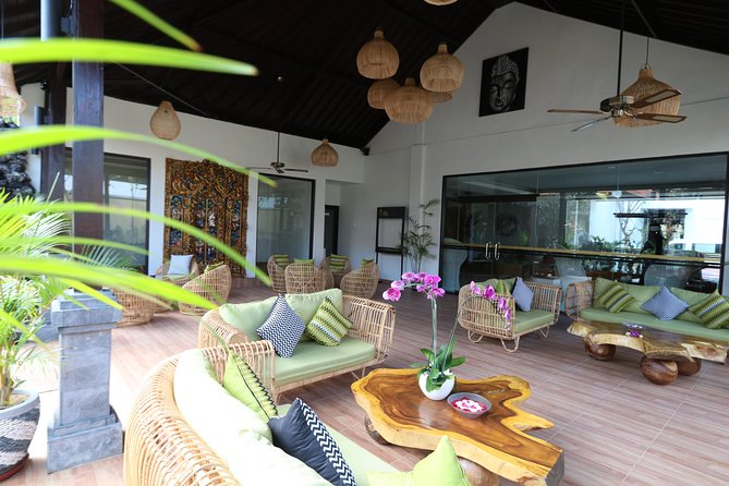 Traditional Bali Massage 90 minutes at Nusa Dua Bali - Traditional Balinese massage for 90 minutes, oil or no oil