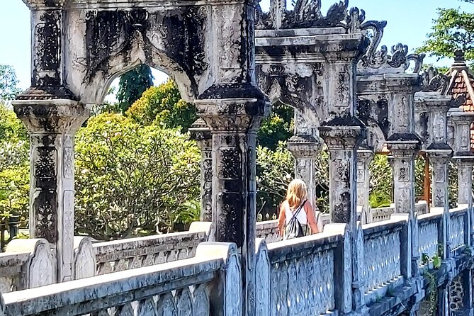 Ubud Bali Driver - Private Driver in Ubud - Why a Private Ubud Driver Beats Spot-Taxi Stress