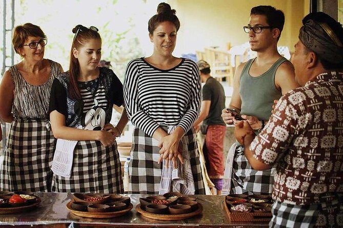Ubud Cooking Class Bali with Balinese Chef - Why sauce kacang and bumbu bali are the real stars