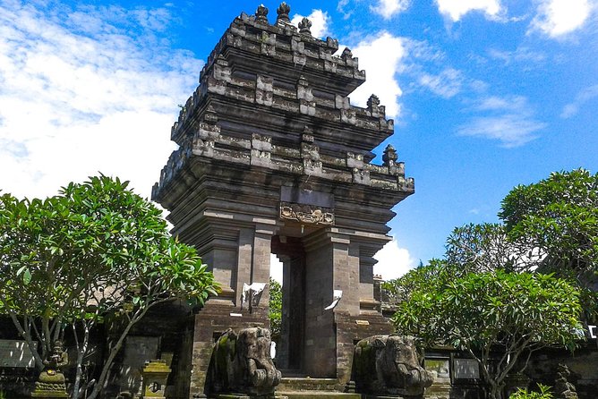 Ubud Cultural Day Tour: A Day for Balinese Cultural Experience - Ubud Palace: Seeing Royal Culture in a Modern Visitor Setting