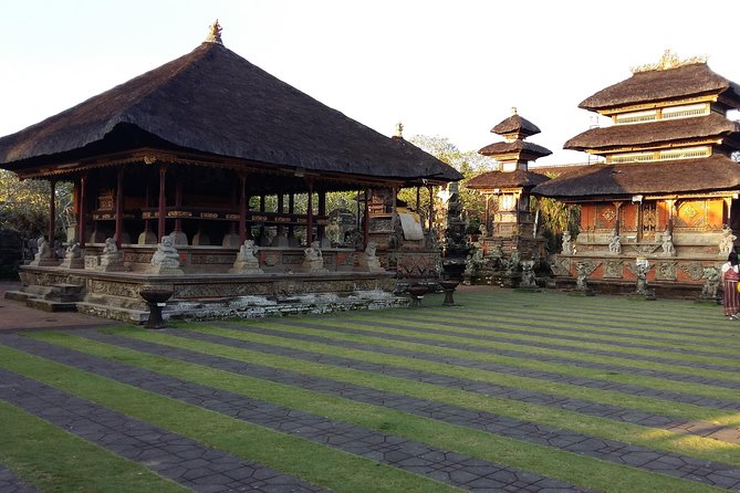 Ubud Cultural Day Tour: A Day for Balinese Cultural Experience - Batuan Temple (Puseh Batuan): Stone Carvings With Real Age