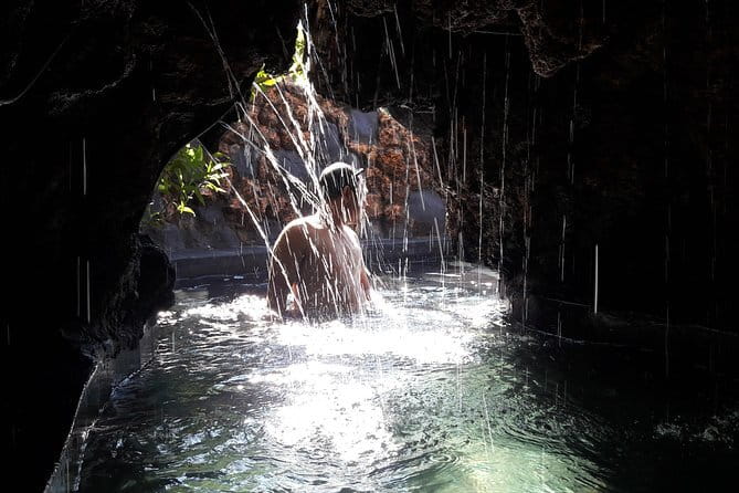 Ubud Full Day - Monkey Forest, Rice Terrace and Waterfalls Tour - Kanto Lampo Waterfall: Fresh Mountain Water and a Different Bali Mood