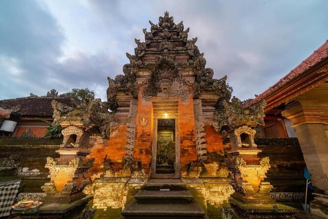 Ubud Highlights Rice Terraces, Temple, Waterfall & Monkeys forest - Tegenungan Waterfall: how to handle the wet parts